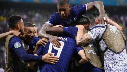  法国U21梯队包揽法甲多项殊荣  