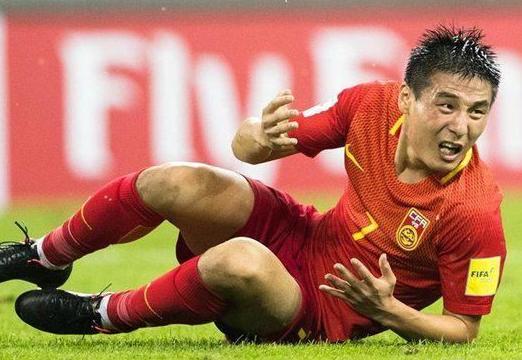  尼姆前锋单刀赴会完成绝杀好戏